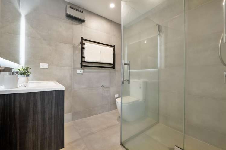 7 Kaimai Avenue Massey_19