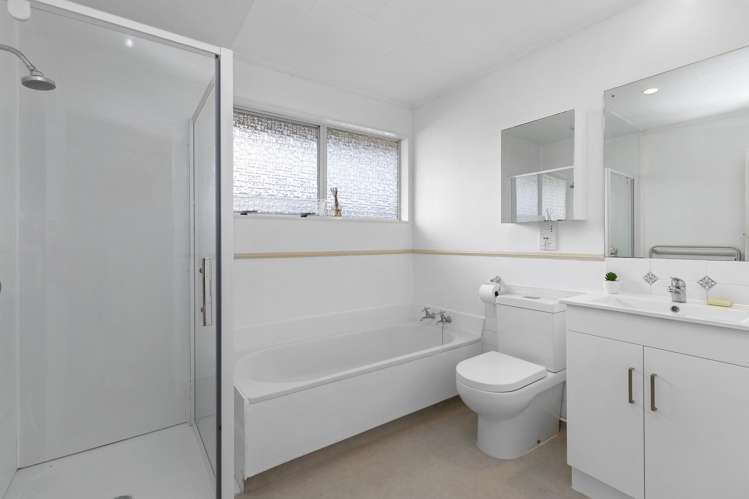 39 Tweed Road Papakowhai_21