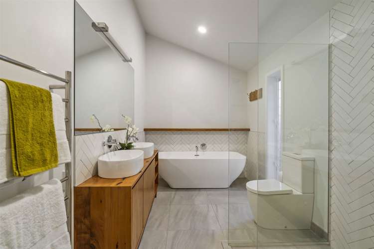 11 Willow Avenue Birkenhead_17