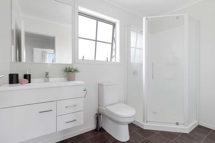 30 Chiefs Court Hamilton East_8