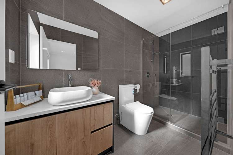 2A Ballyalton Crescent Flat Bush_27