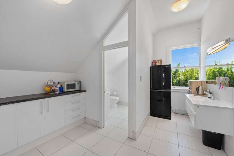 2179 State Highway 16 Helensville_13