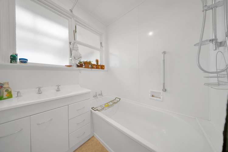 12 Mararoa Drive Manapouri_9