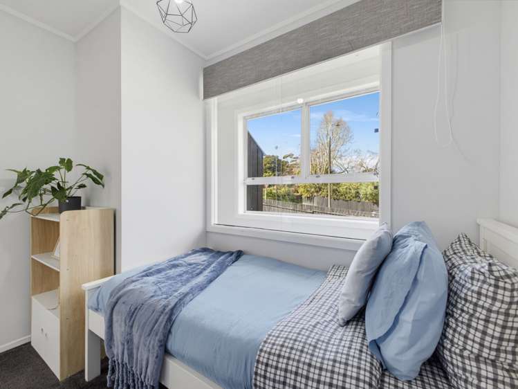 2 Bromley Place Westown_19