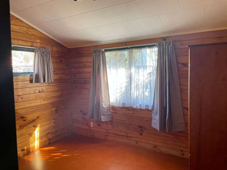 4A Moxham Grove Massey_4