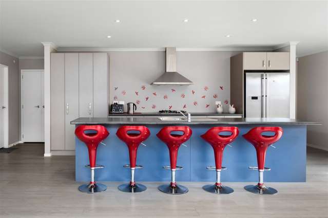 16 Surfers Avenue Waihi Beach_2