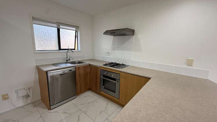 7/36 West Coast Road Glen Eden_4