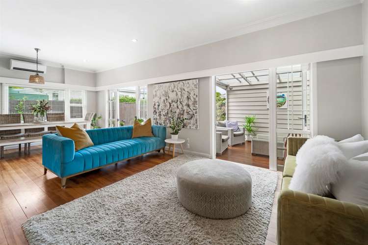 2/118 East Coast Road Forrest Hill_8