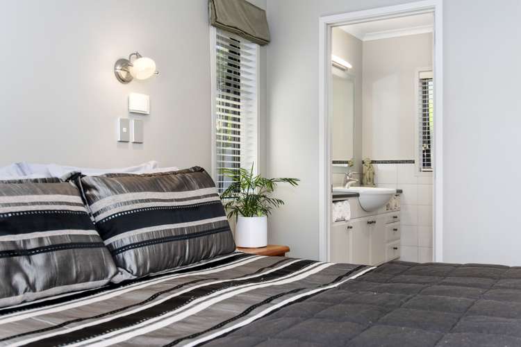 5 Alva Glen Place Pyes Pa_15