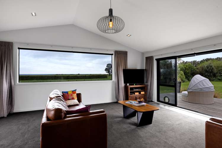 164 Brown Road Waitara_10