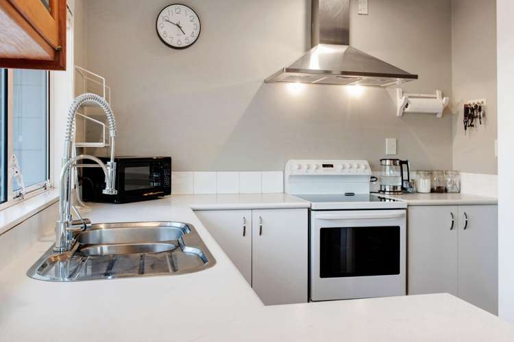 37 Charlotte Street Stanmore Bay_11