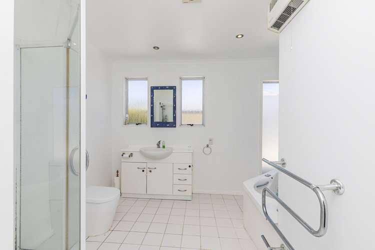 3 Roy Street Tawa_15