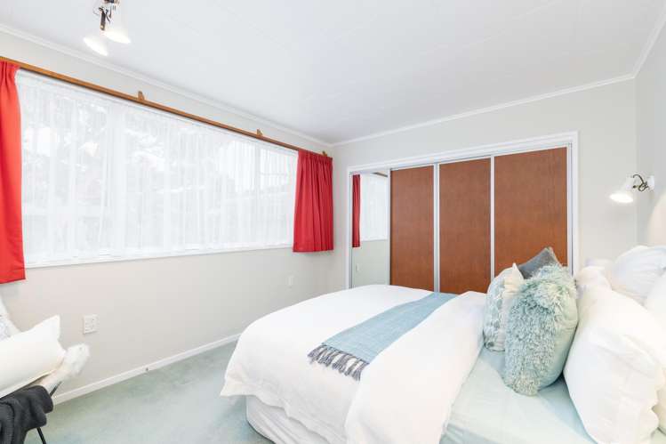 14 Akatea Road Korokoro_10