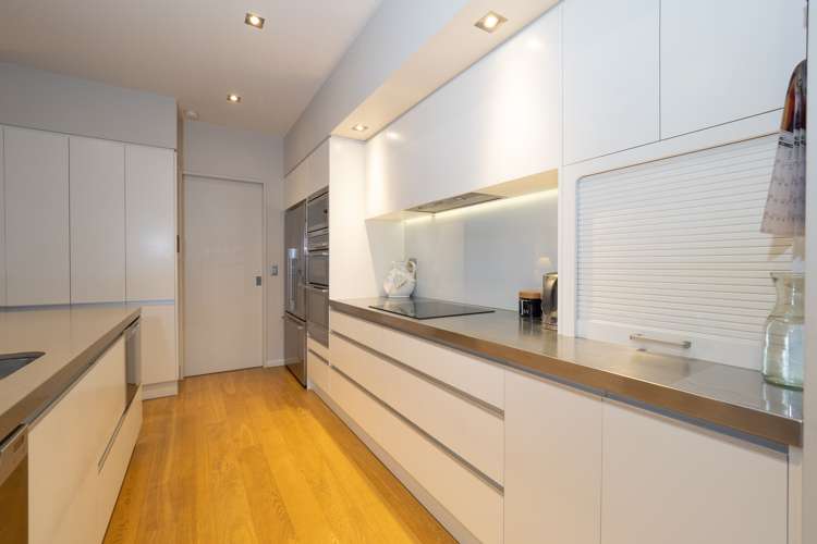 87 Racecourse Road Allenton_5