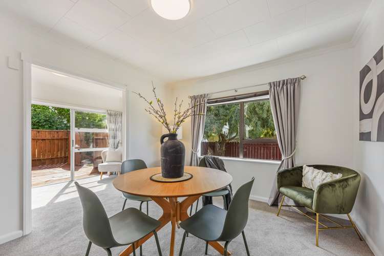 2/14 Ngaio Street Stoke_3