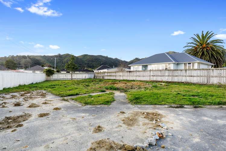 61A Strand Crescent Naenae_4