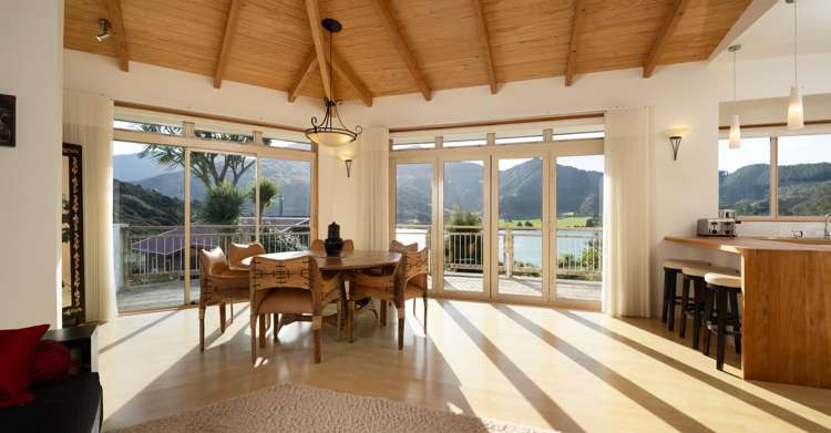 19 Saint Omer Road Kenepuru Sound_2