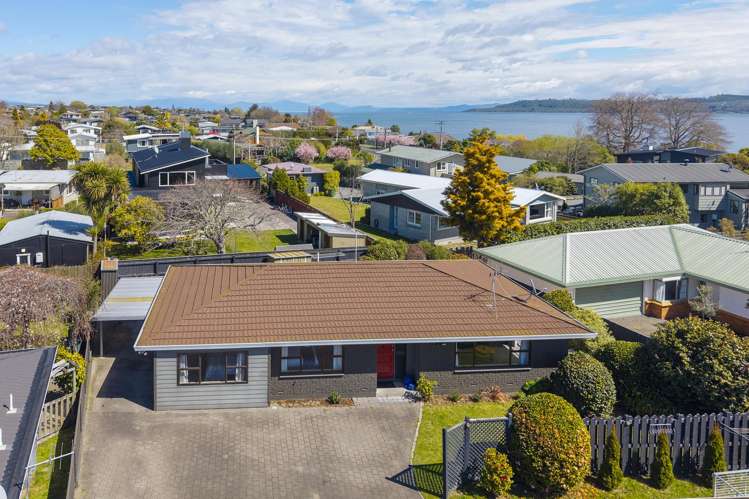 2/7 Kathleen Place Rainbow Point_29