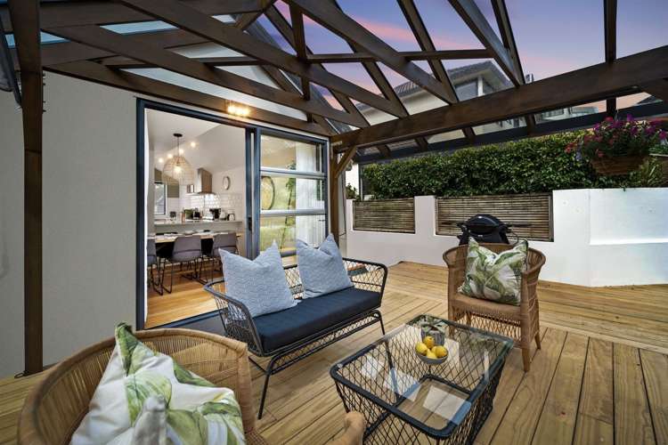 1/6 Heathcote Road Castor Bay_16