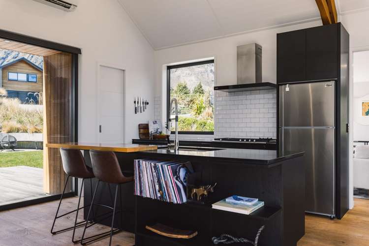 19 Hackett Road Jack's Point_4