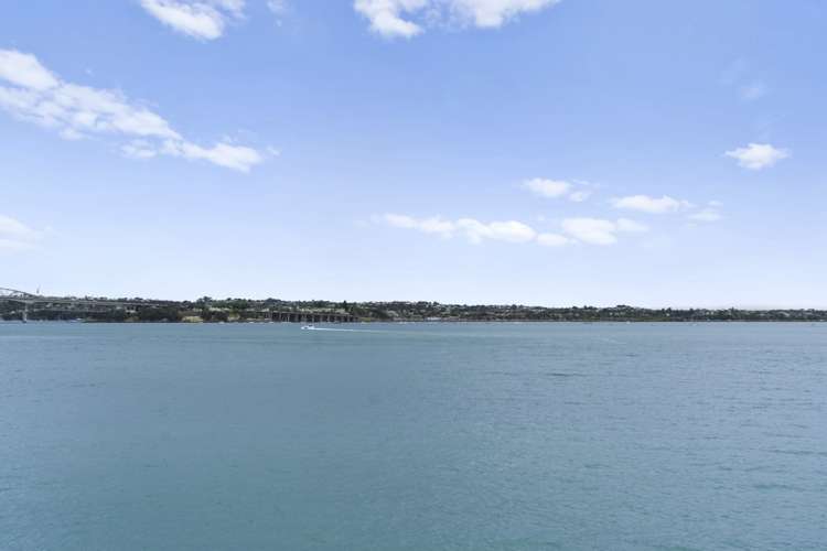 2/143 Quay Street 10015_16