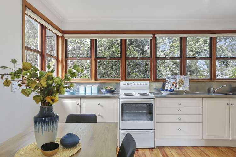 37 Rimutaka Place Titirangi_7