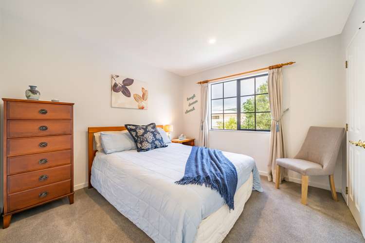 24 Mccarthy Grove Clouston Park_16