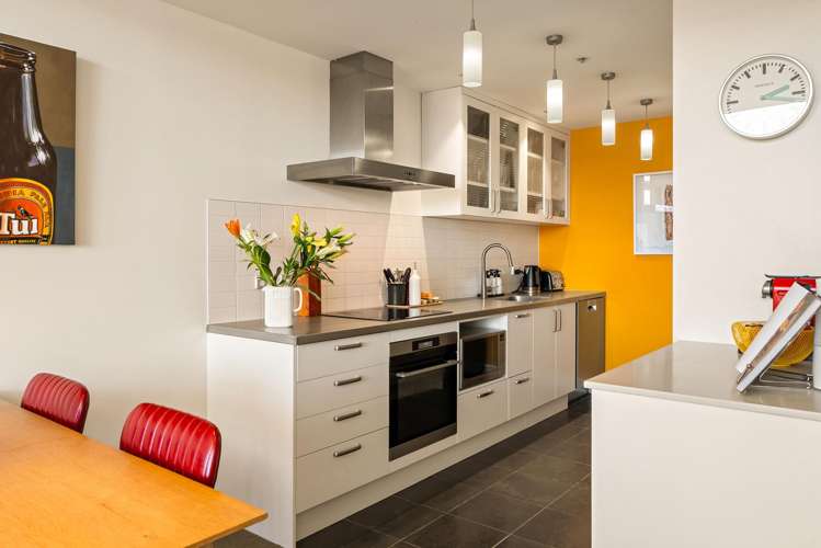 8A/42 Cable Street Te Aro_7