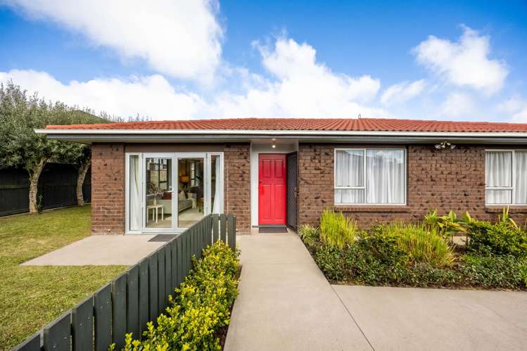 2/11 Ciprian Place Henderson_16