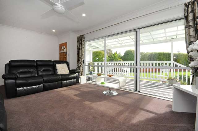 27 Clinton Avenue Te Atatu Peninsula_4