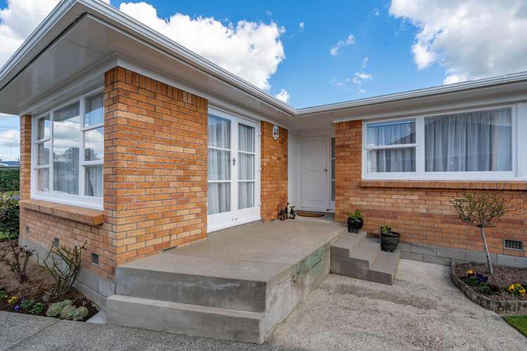 49 Garden Heights Avenue Glenview_3