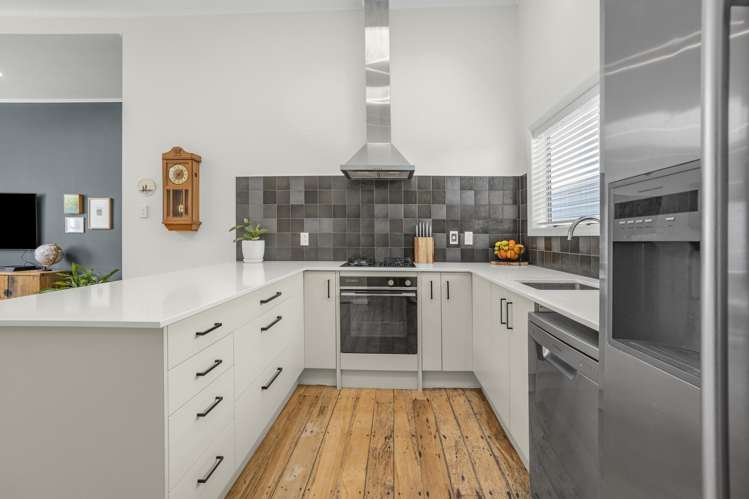 12 Huia Street Petone_5