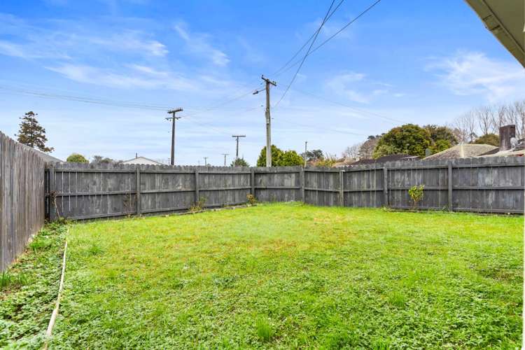 1/19 Velvet Crescent Otara_16