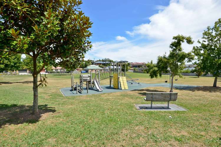 22 Pointon Glade Grandview Heights_22