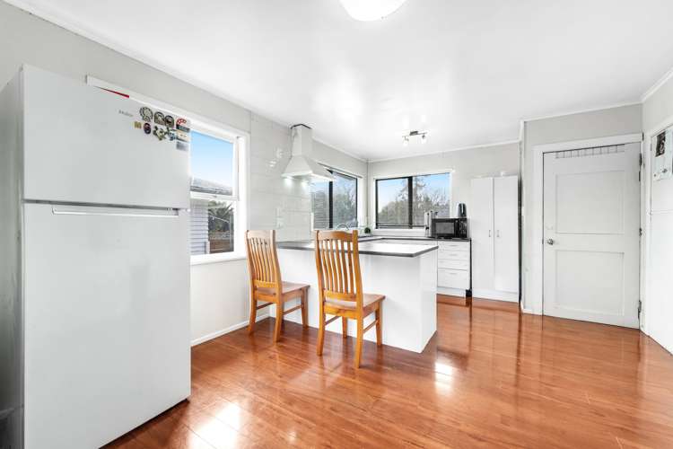 6 Tindall Crescent Otara_8