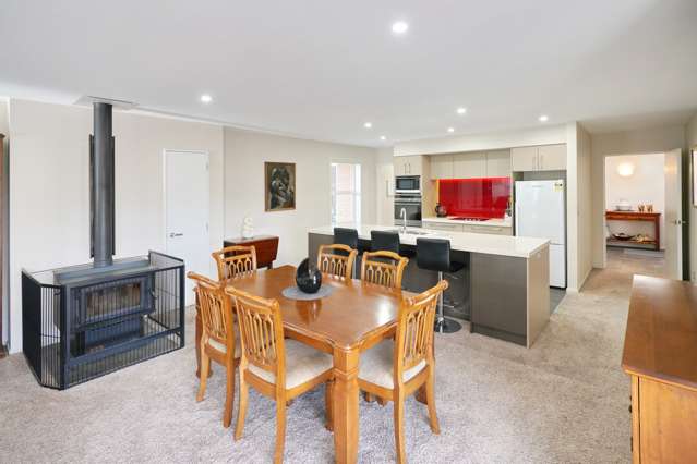 2/4 Wineberry Avenue Amberley_3