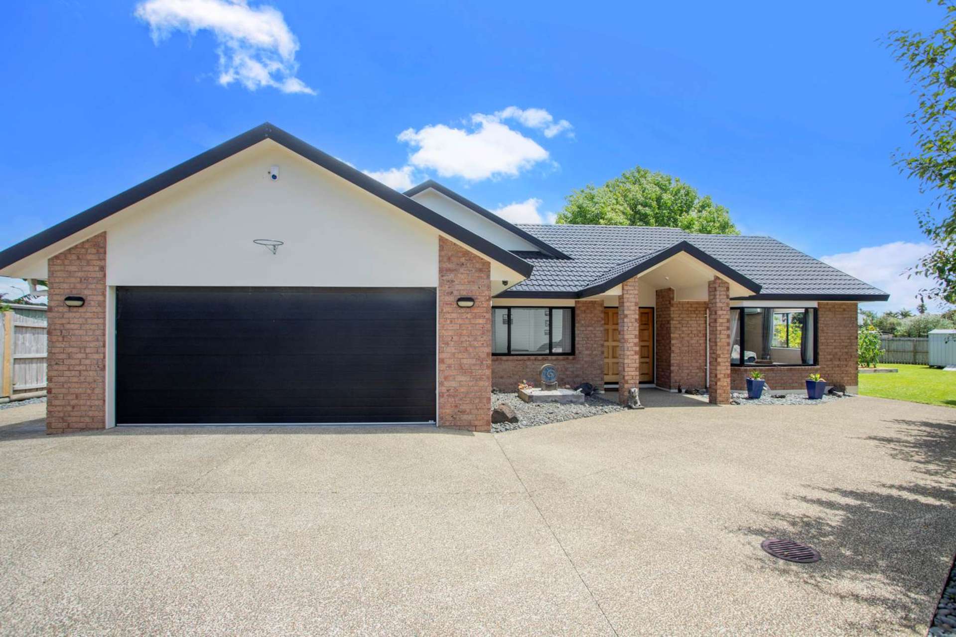 4 Trossach Place Wattle Downs_0