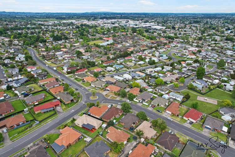 7 Nykki Place Papakura_26