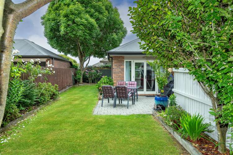 2 Palm Drive Shirley_11