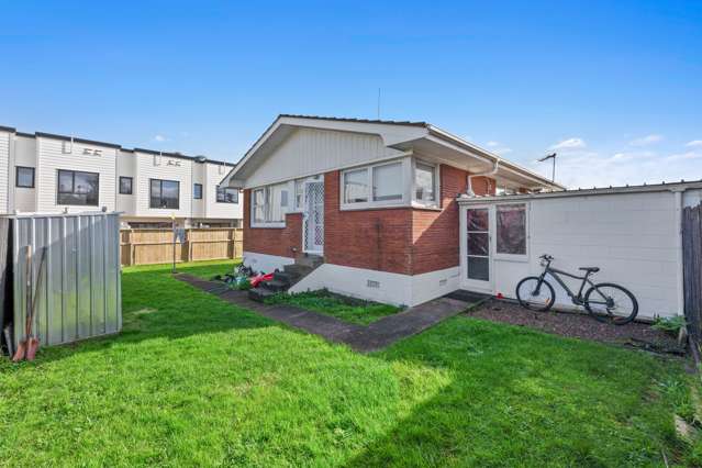 3/8 Russell Road Manurewa_2