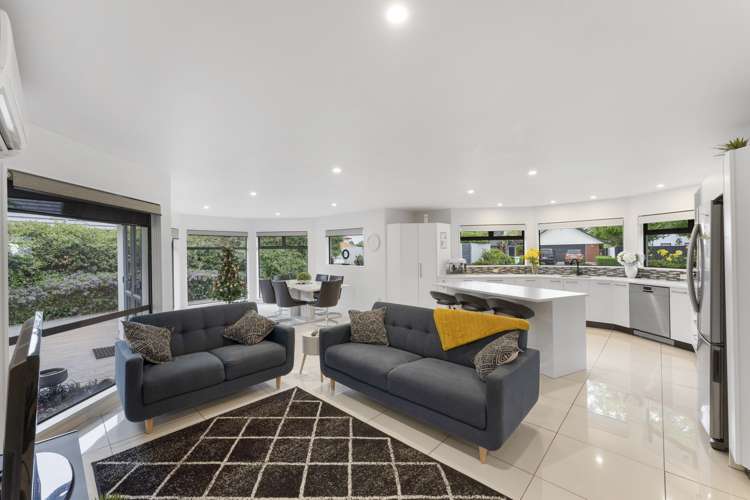 46 Travis Country Drive Burwood_5