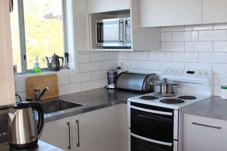 67 Easther Crescent Kew_48