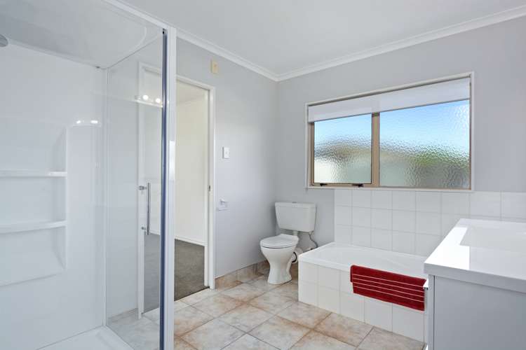 23 Reef Avenue Papamoa_12