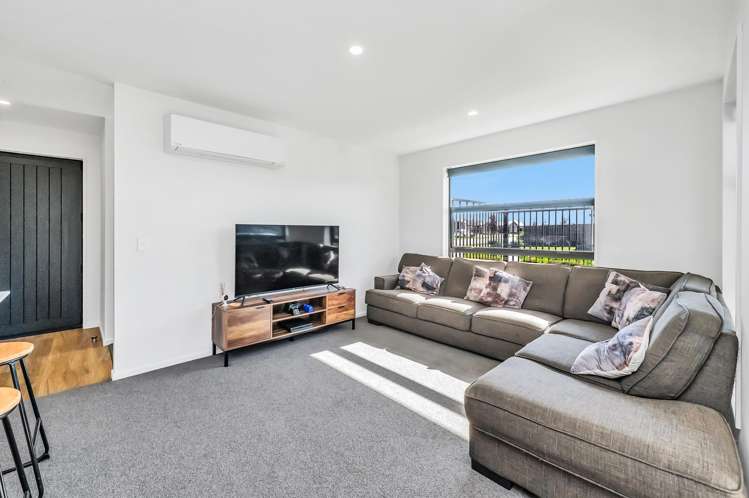 197 Faringdon Boulevard Rolleston_5