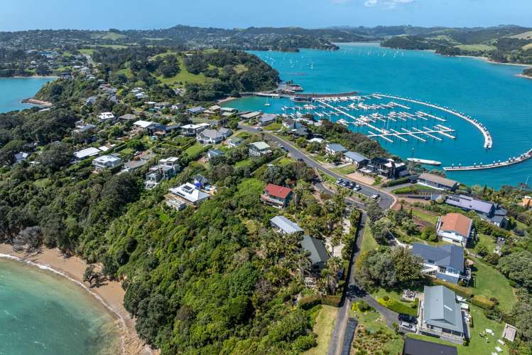 63 Kennedy Point Road Surfdale_11