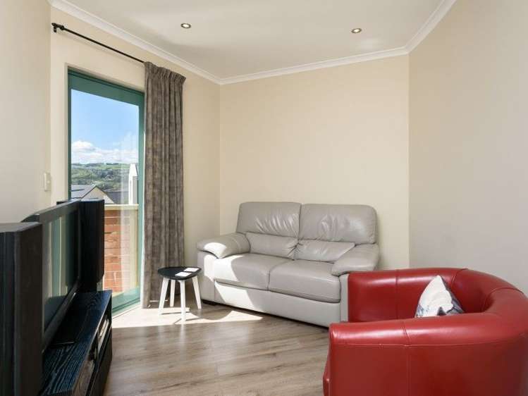 8 Claverton Grove Churton Park_5