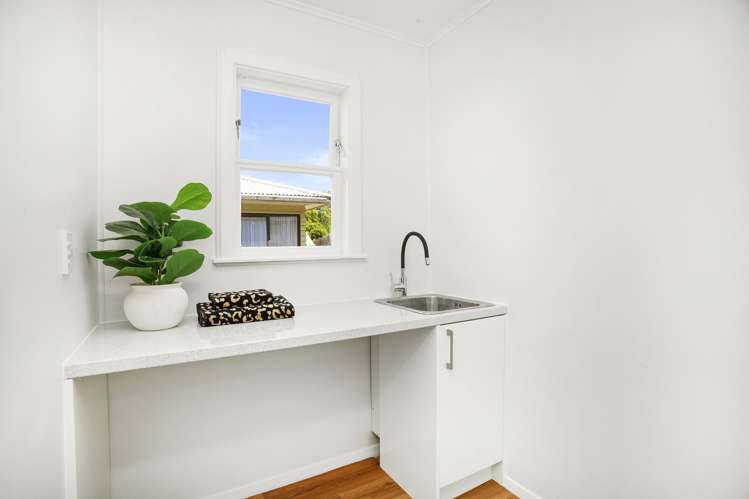 87 Wellington Road Wainuiomata_12