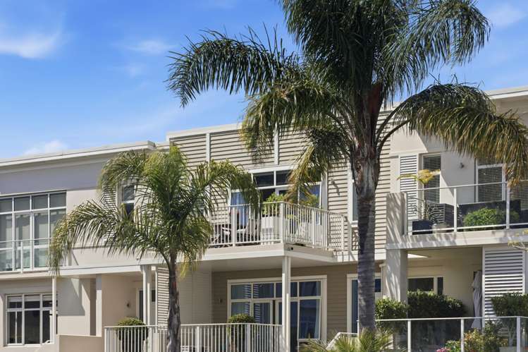 5 Eaves Bush Parade Orewa_24