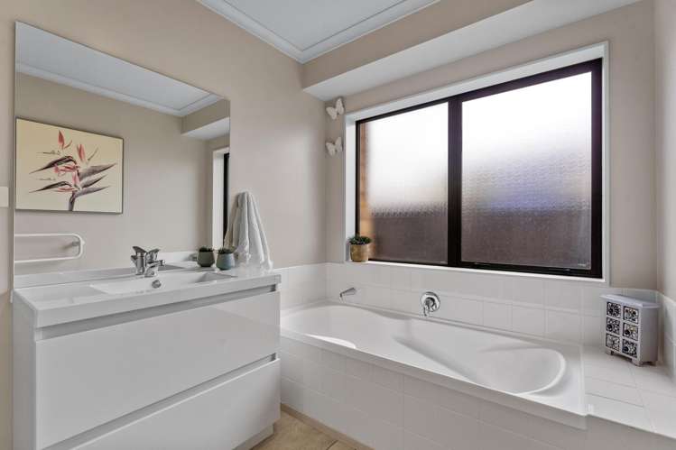 85 Riverside Drive Waiuku_18