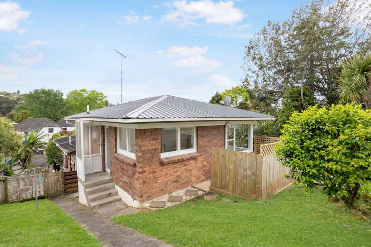 1/13 Ayton Drive Totara Vale_1